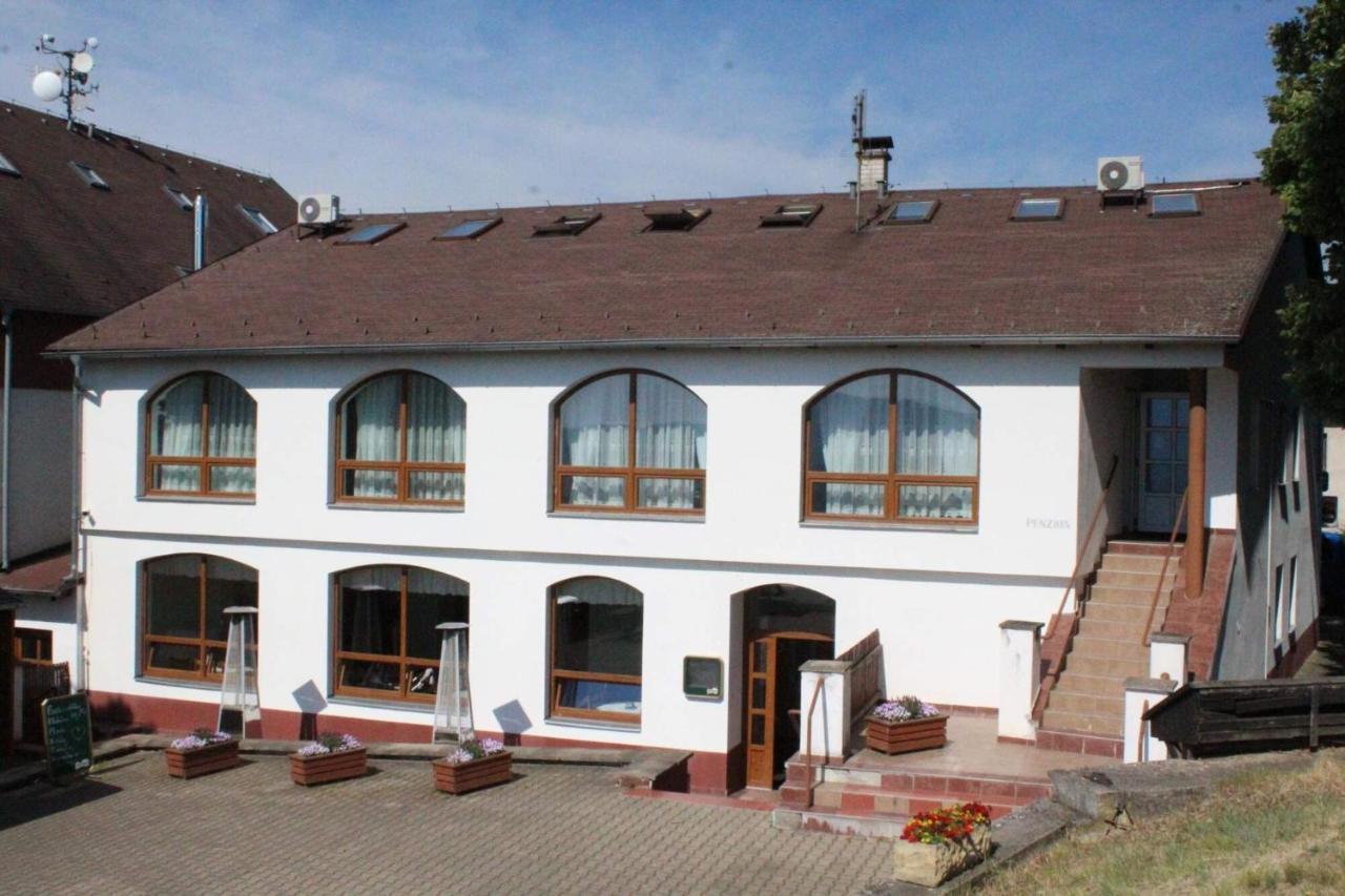 Restaurace A Penzion U Svate Barbory Ústí nad Labem Eksteriør billede